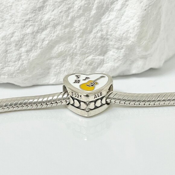 Pandora Nashville Music City S925 Silver Heart Bead Charm - Picture 2 of 3